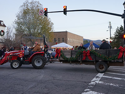 Winter Wonderland Hay Rides Night Two Franklin NC